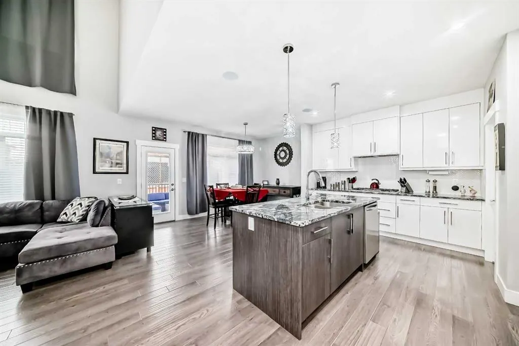 1368 Lackner Boulevard