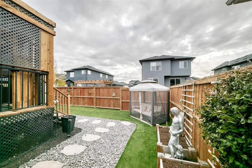 1368 Lackner Boulevard