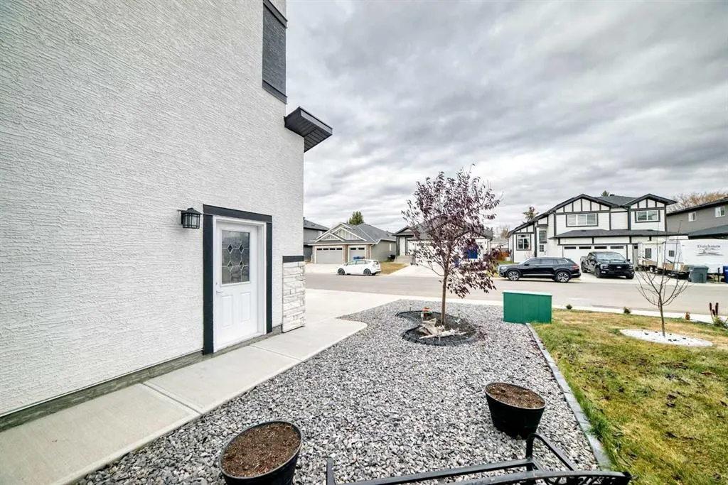 1368 Lackner Boulevard