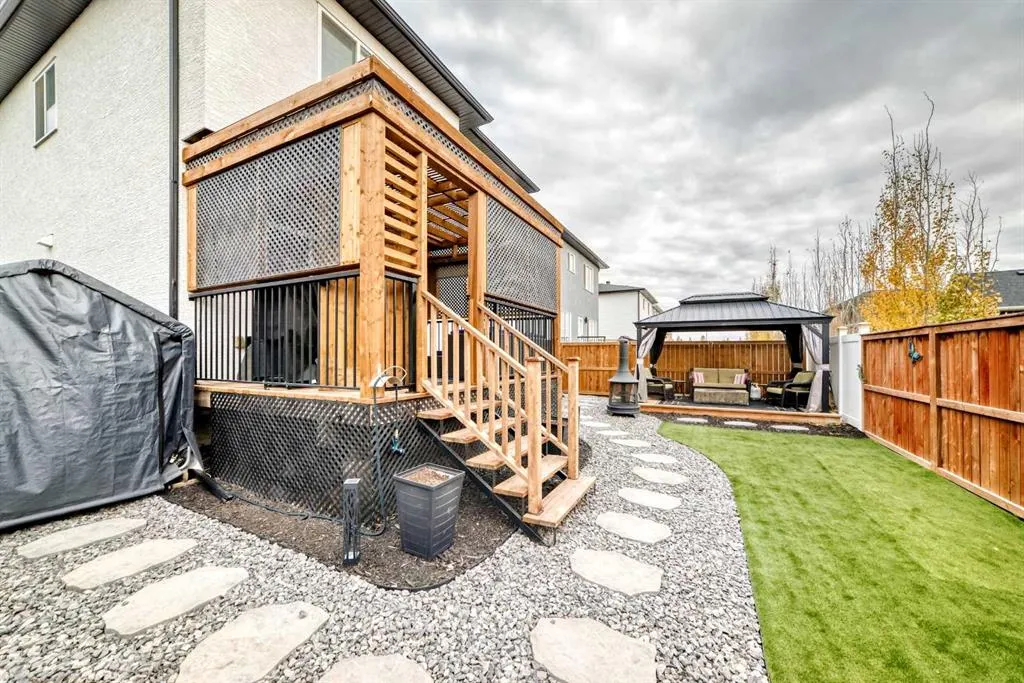 1368 Lackner Boulevard