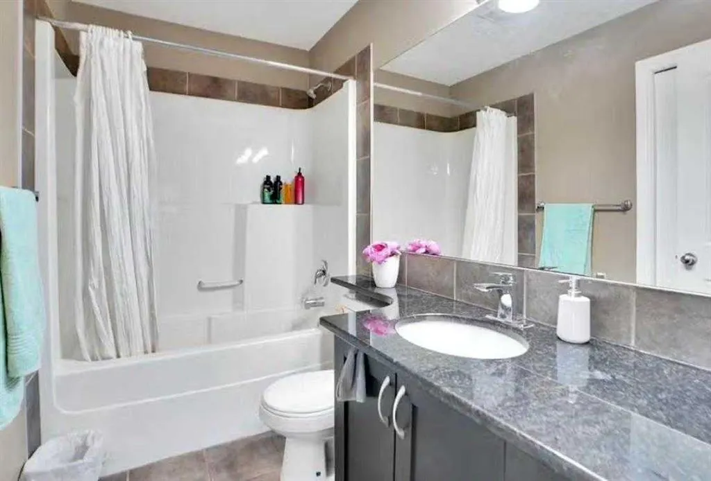 1065 Channelside Drive SW