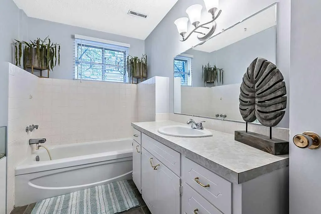 5279 Dalcroft Crescent NW