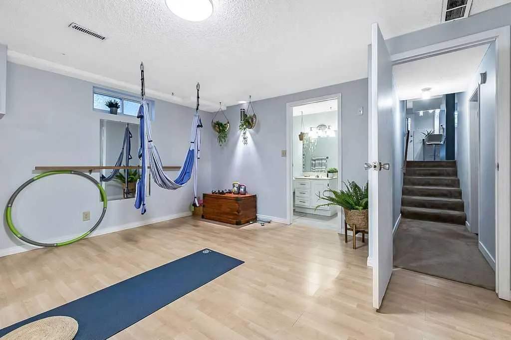 5279 Dalcroft Crescent NW