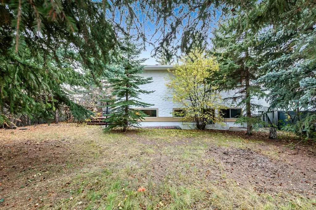 5279 Dalcroft Crescent NW