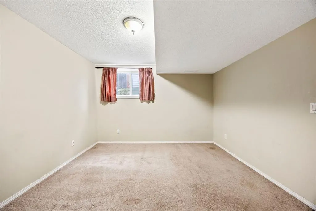 80 Templewood Road NE