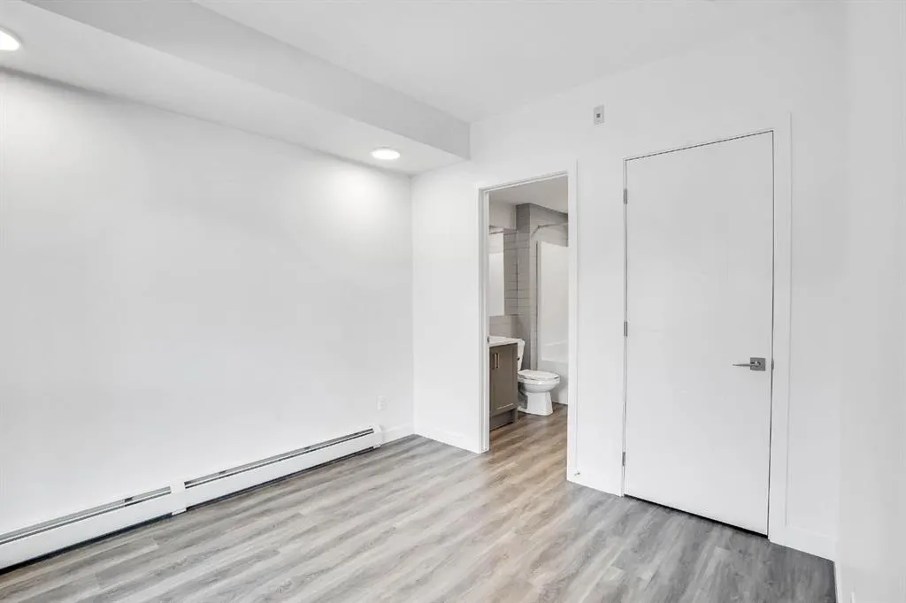 250 Livingston Common NE, #2113