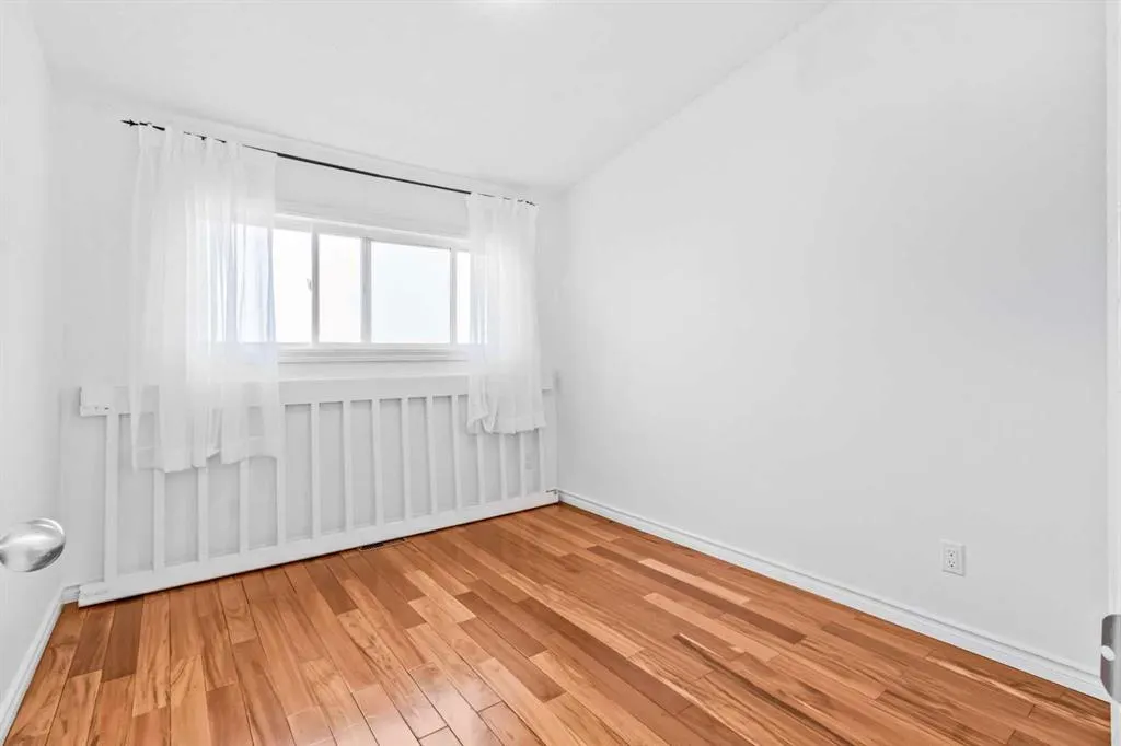 3726 Centre Street NE, #8