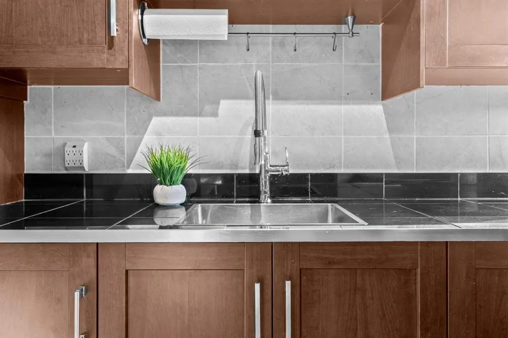 3726 Centre Street NE, #8