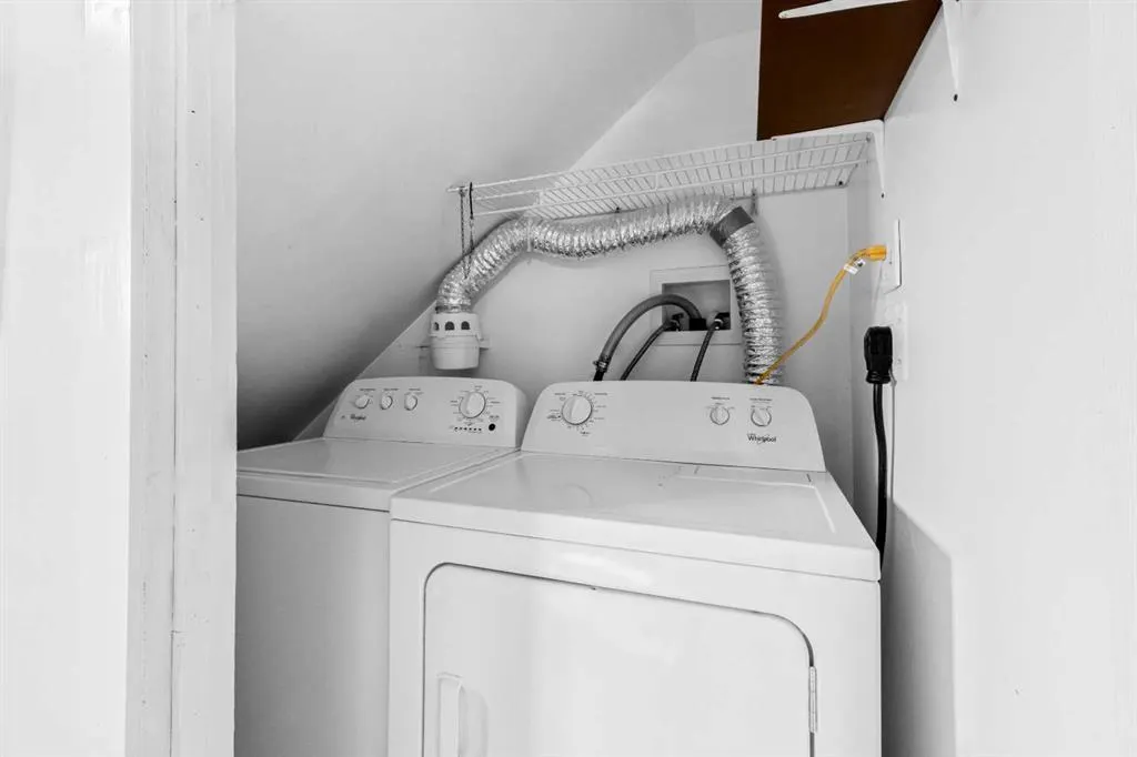 3726 Centre Street NE, #8