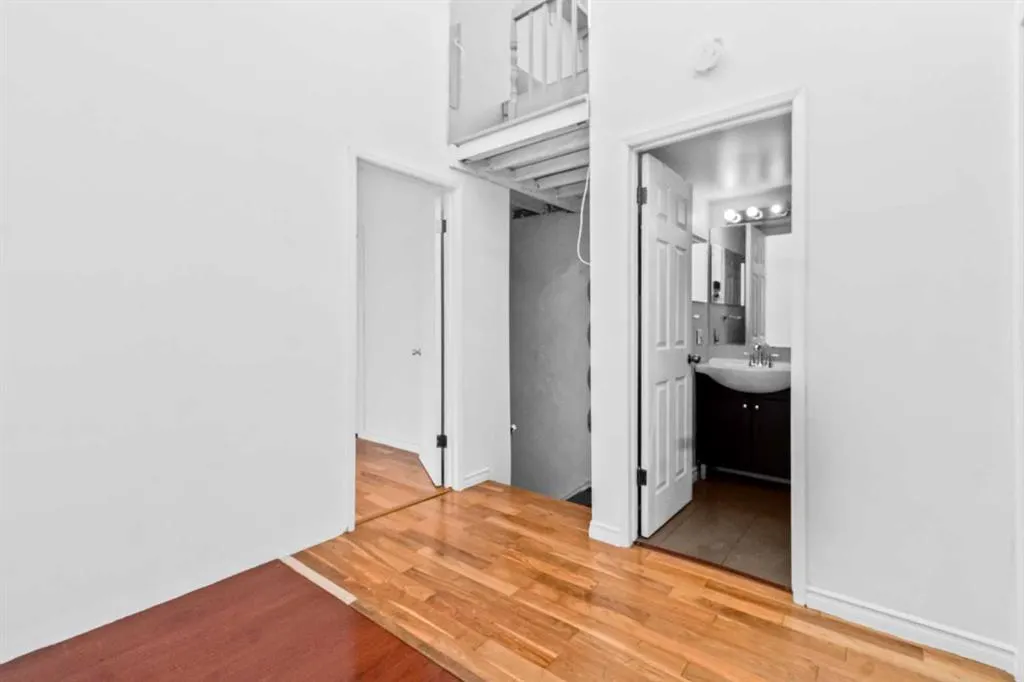 3726 Centre Street NE, #8