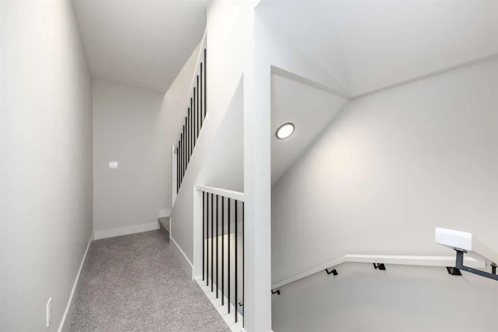 2635 1 Avenue NW, #2