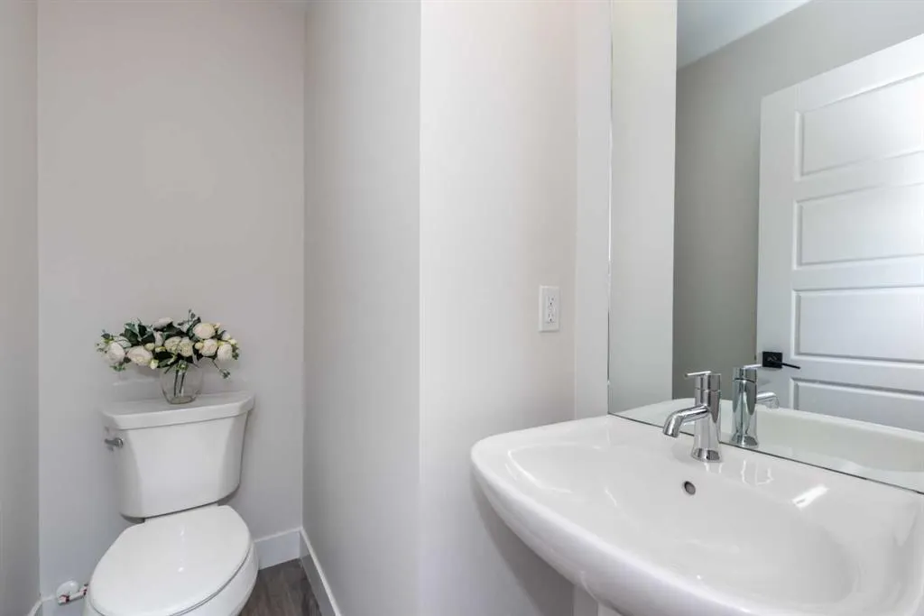 2635 1 Avenue NW, #2