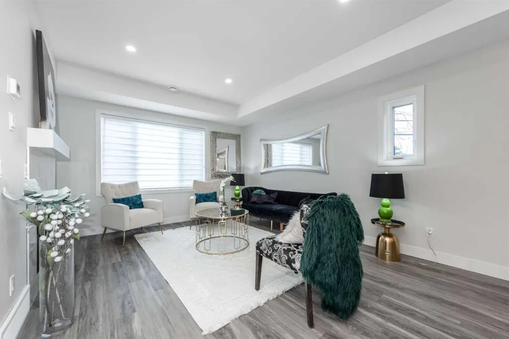 2635 1 Avenue NW, #2