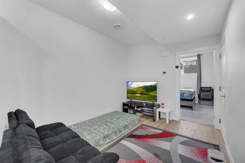 165 Hotchkiss Way SE