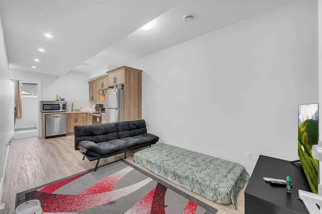 165 Hotchkiss Way SE