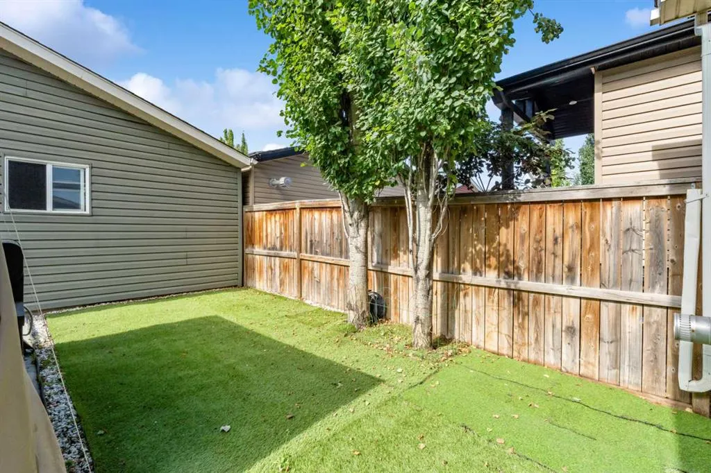 22 Auburn Bay View SE