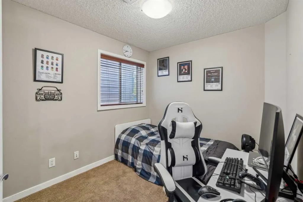 22 Auburn Bay View SE