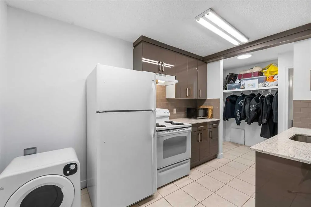 4328 4 Street NW, #205