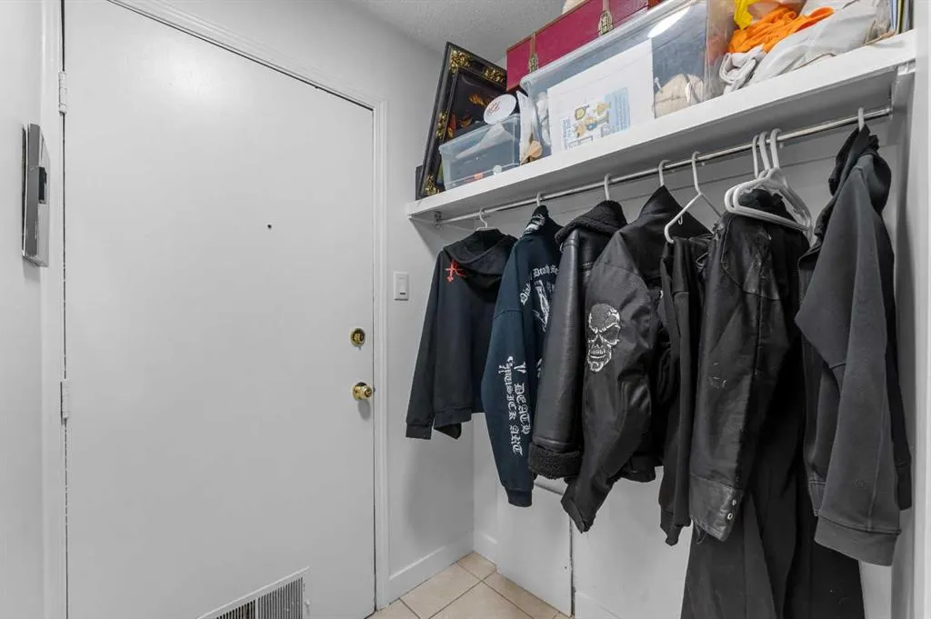 4328 4 Street NW, #205