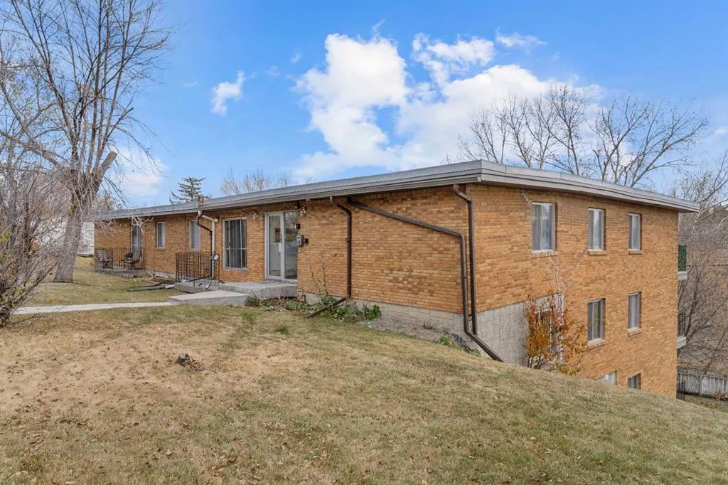 4328 4 Street NW, #205