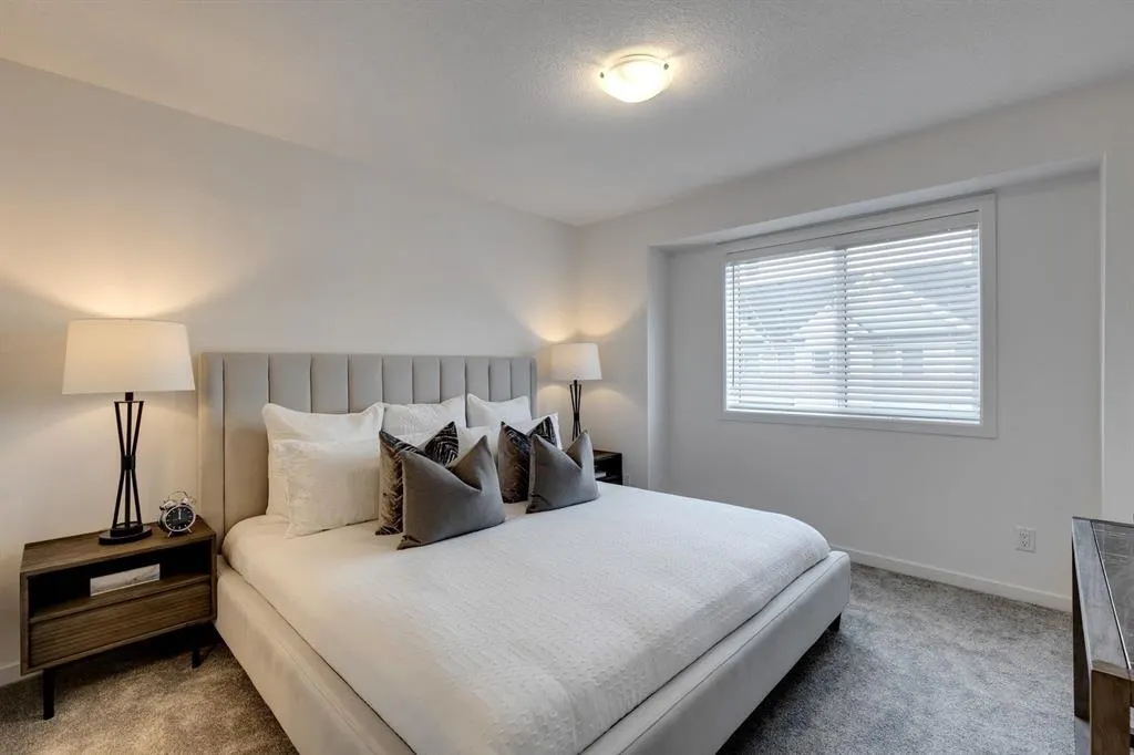 230 Copperleaf Way SE