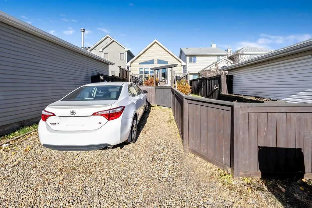 101 Prestwick Avenue SE