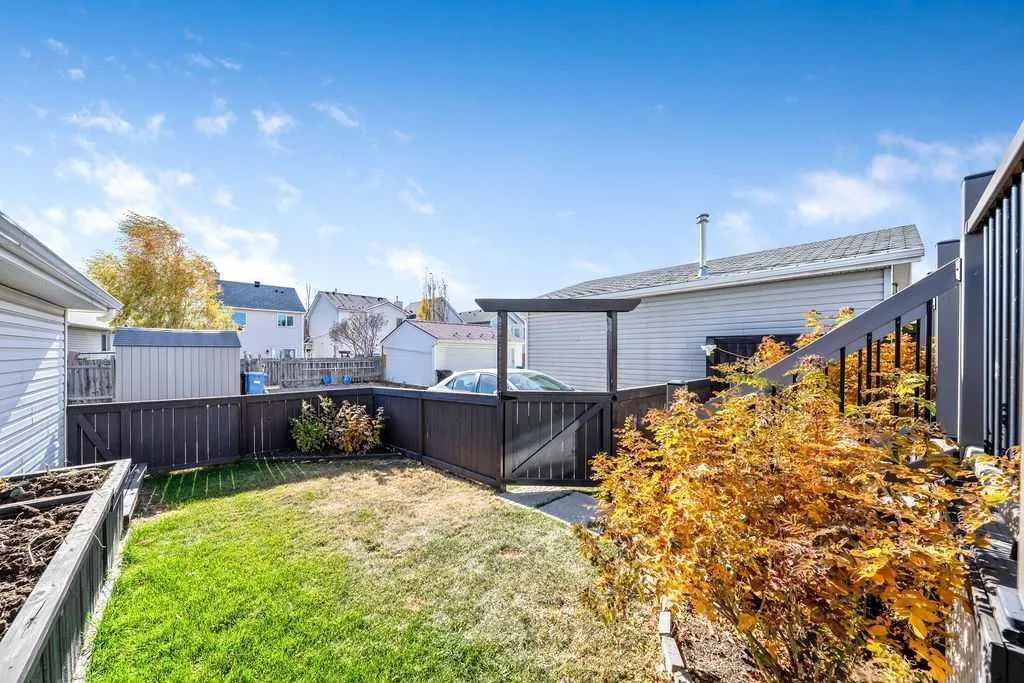 101 Prestwick Avenue SE