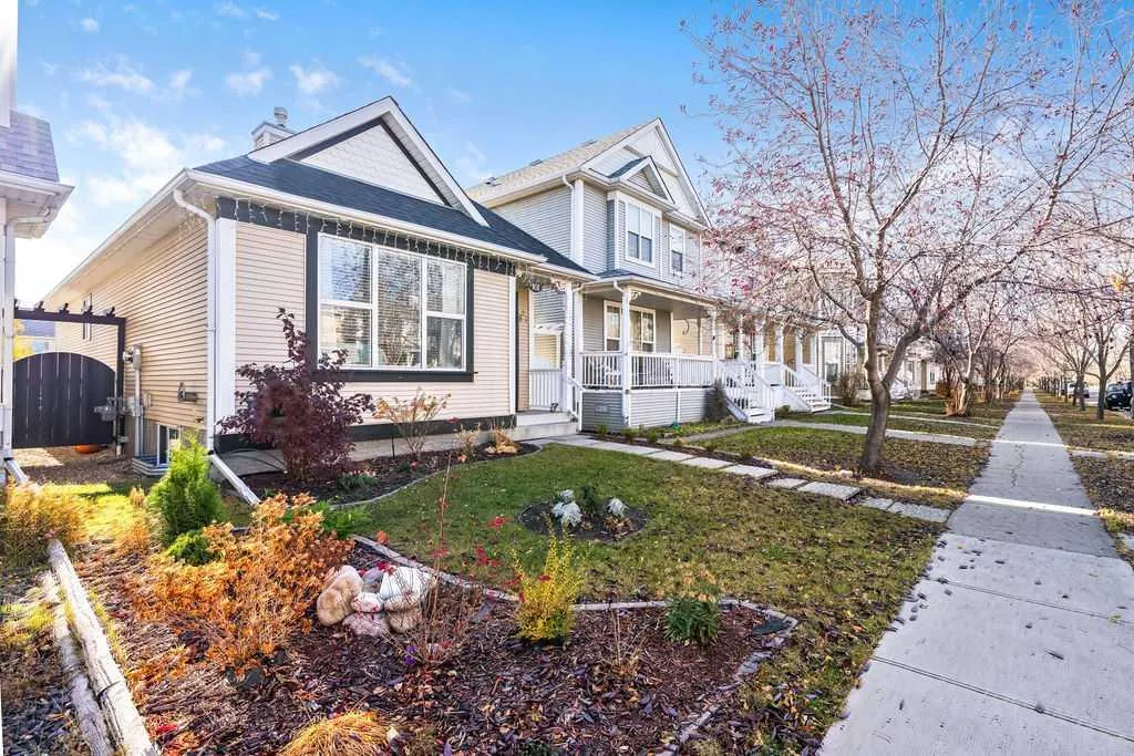 101 Prestwick Avenue SE