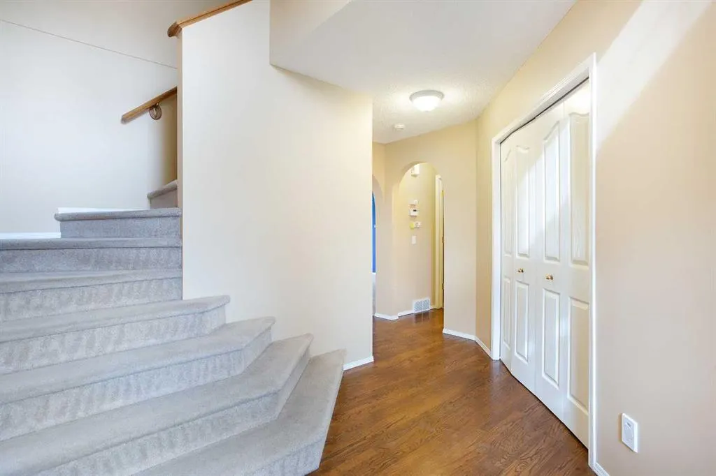 29 Spring Crescent SW