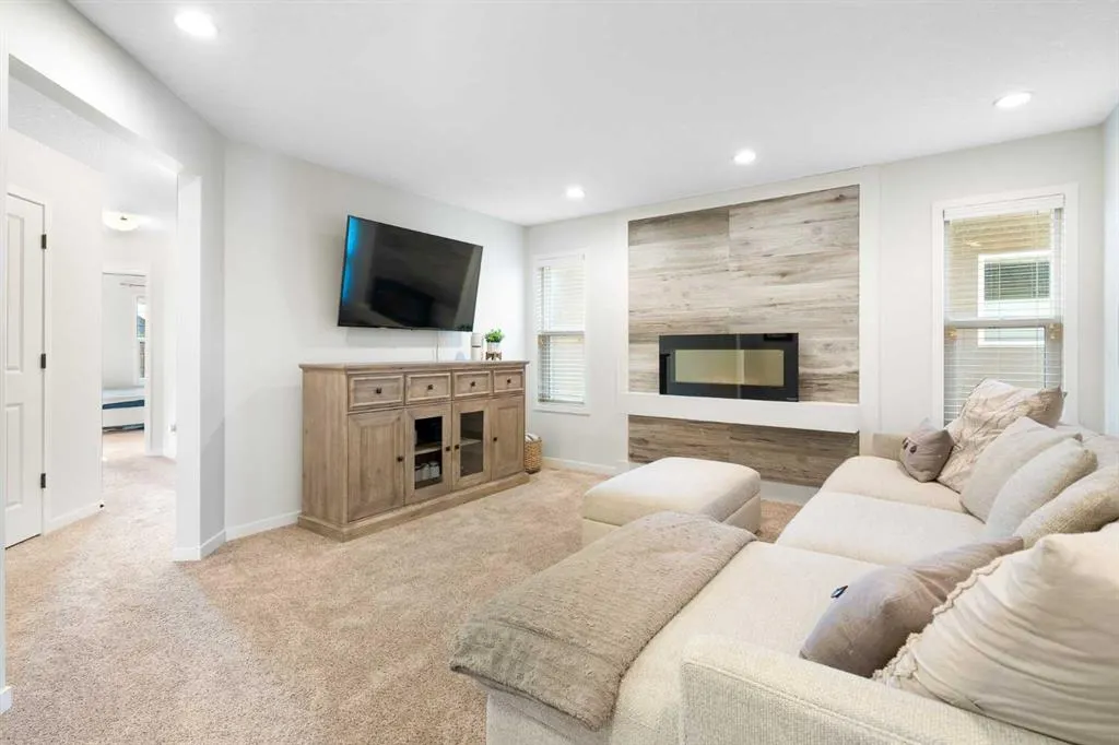 163 Cranarch Landing SE