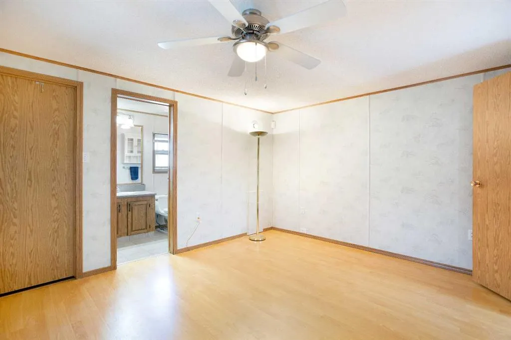 99 Arbour Lake Road NW, #62