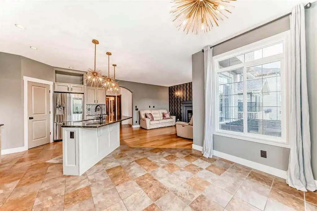 2 Tuscany Estates Crescent NW