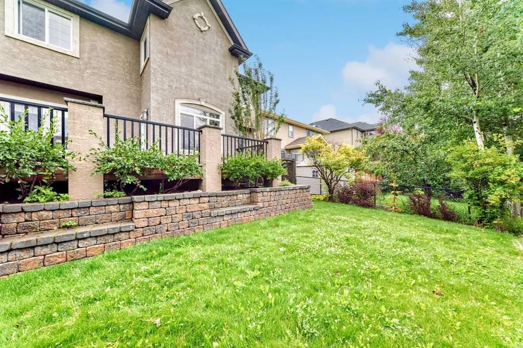 2 Tuscany Estates Crescent NW