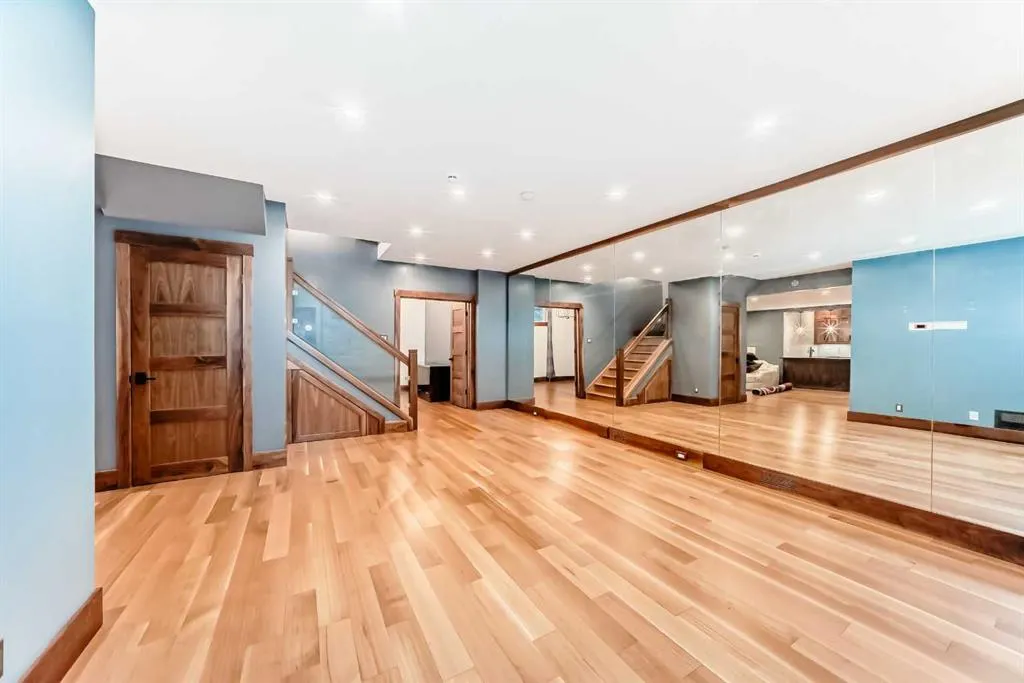 2 Tuscany Estates Crescent NW