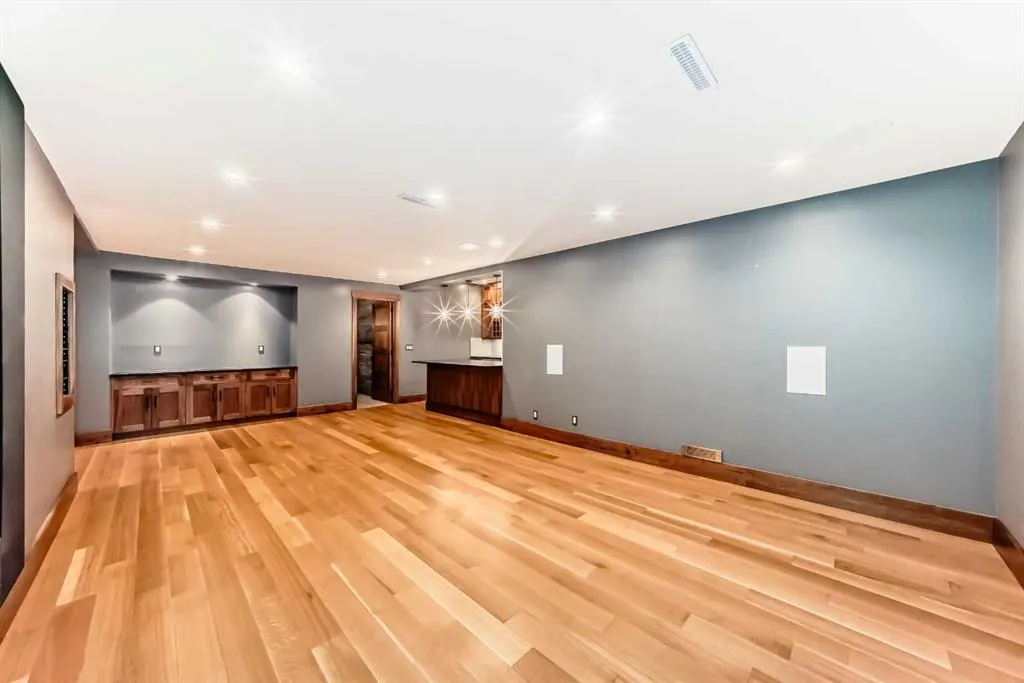 2 Tuscany Estates Crescent NW