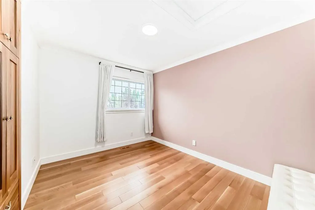 2 Tuscany Estates Crescent NW