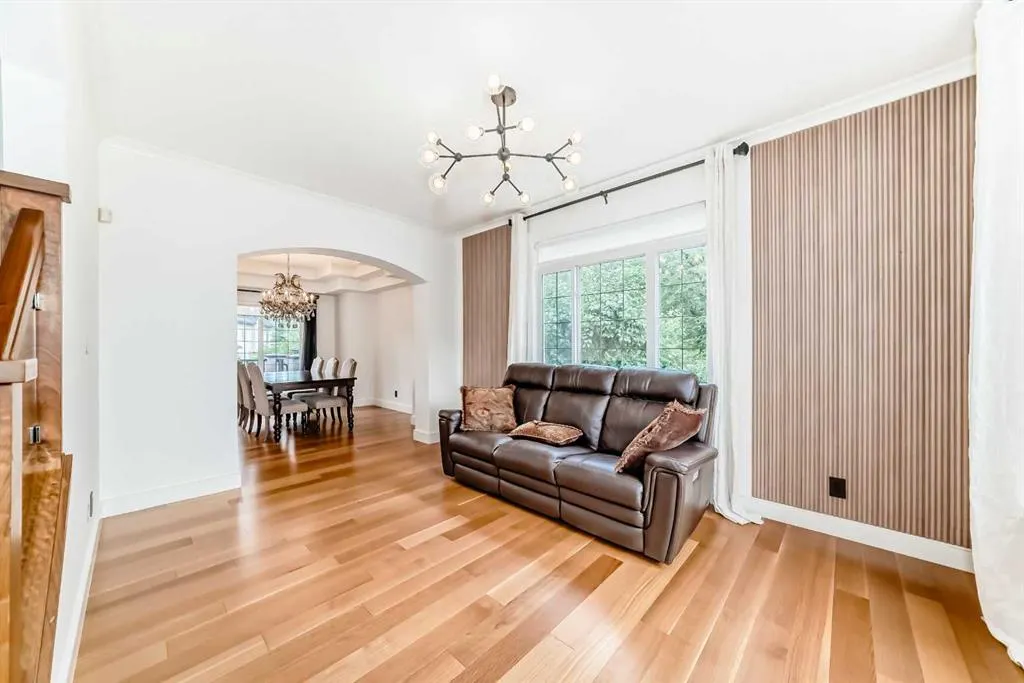 2 Tuscany Estates Crescent NW