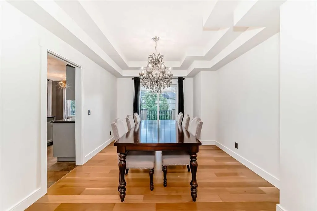 2 Tuscany Estates Crescent NW