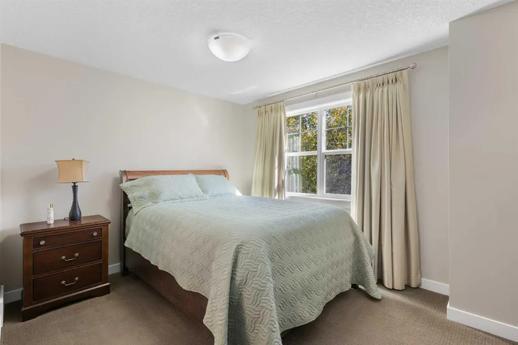 619 Mckenzie Towne Square SE