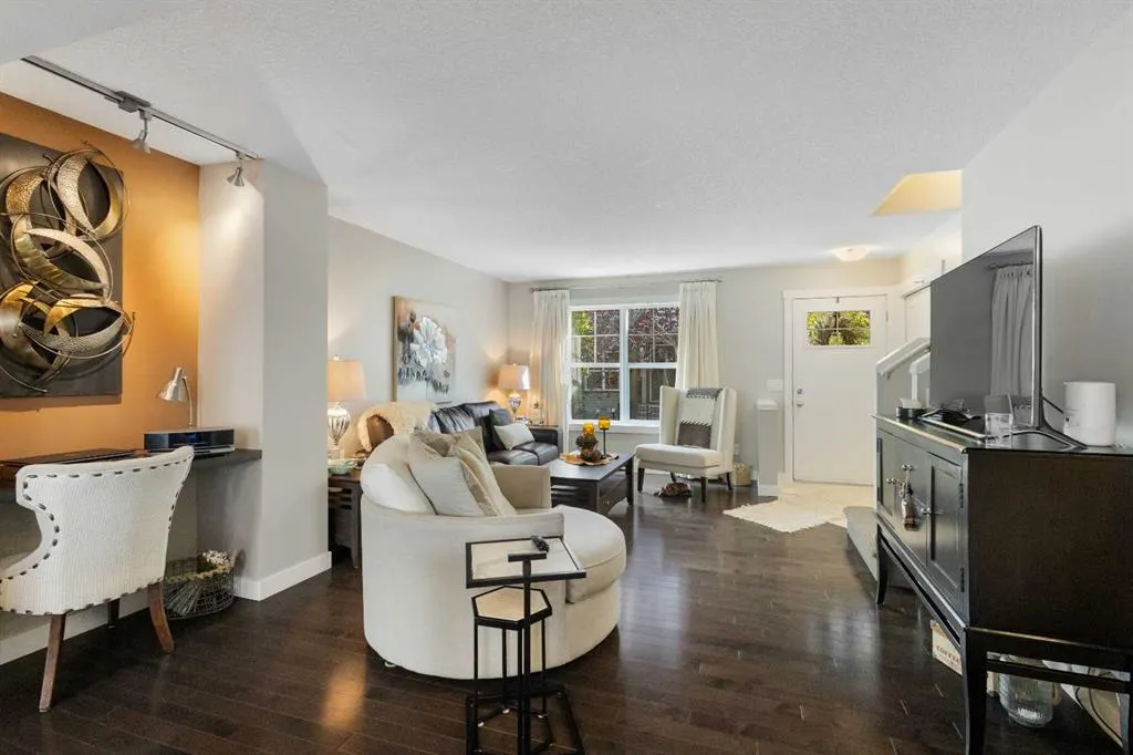 619 Mckenzie Towne Square SE