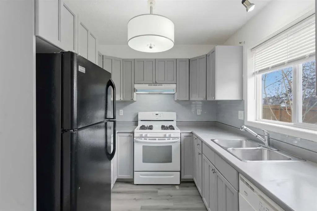 55 Fairways Drive NW, #118