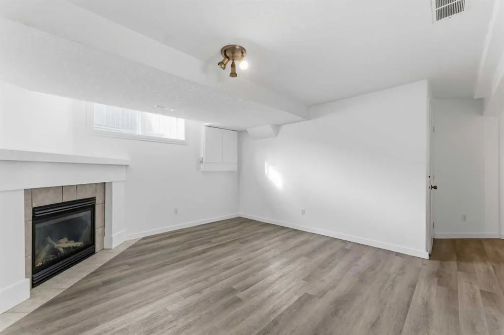 55 Fairways Drive NW, #118