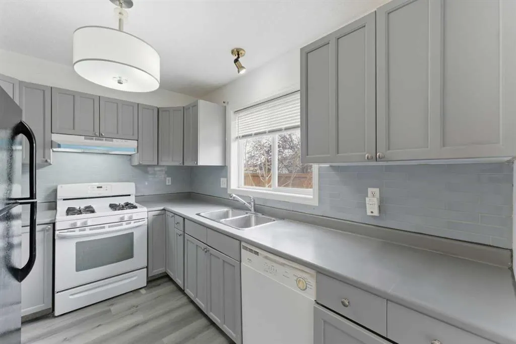 55 Fairways Drive NW, #118