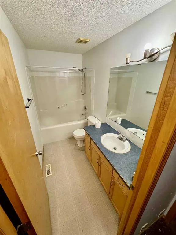 146 Coverton Heights NE