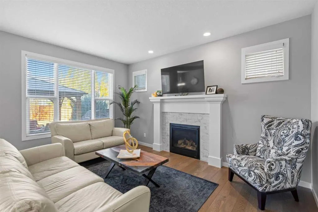 240 Cranbrook Circle SE