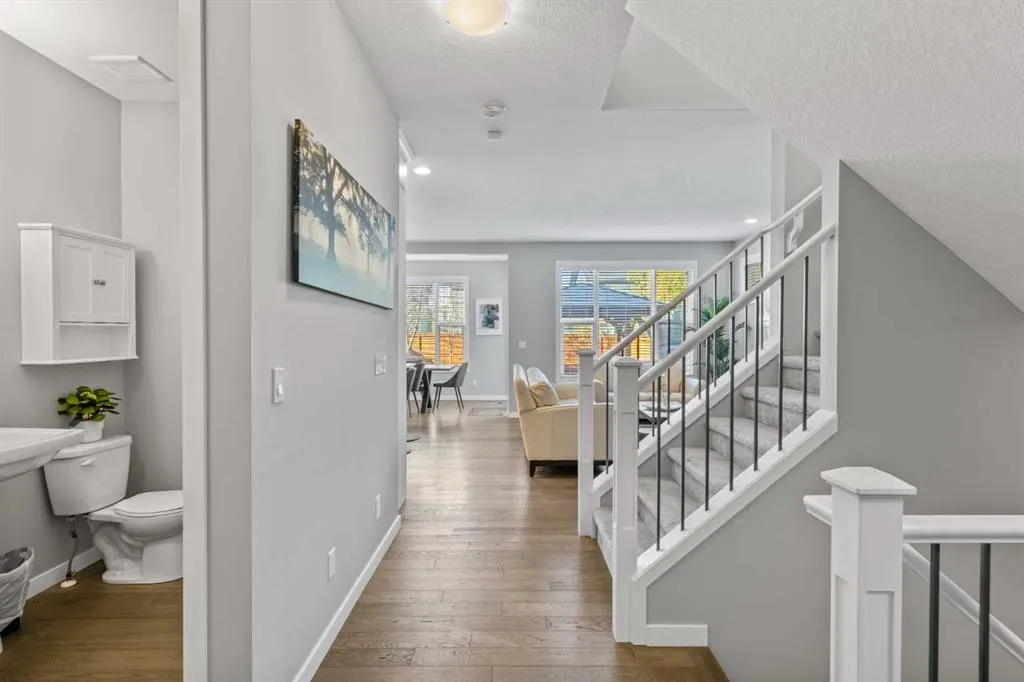 240 Cranbrook Circle SE