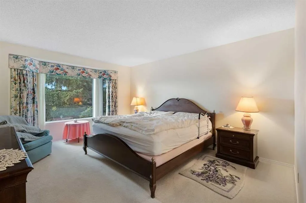 224 Douglas Woods Point SE