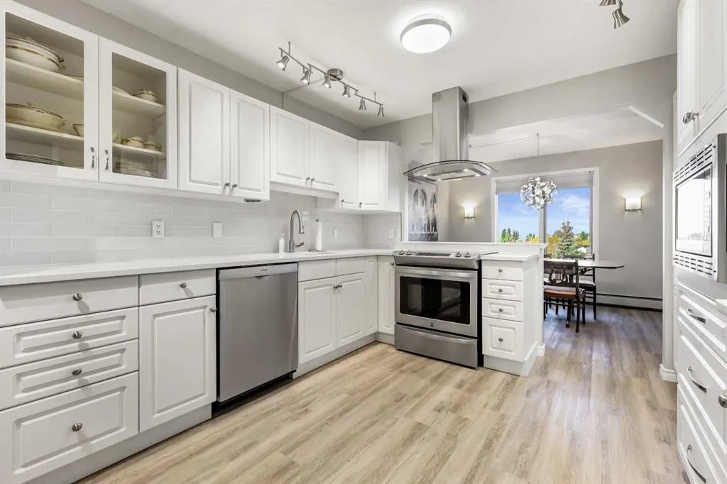 7239 Sierra Morena Boulevard SW, #404