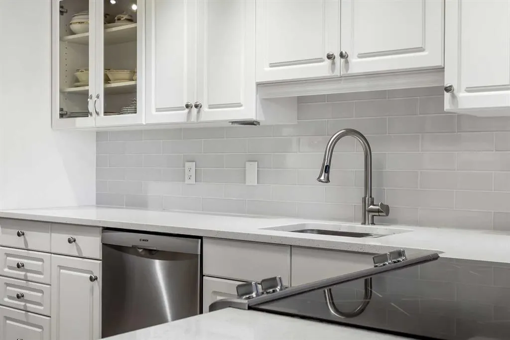 7239 Sierra Morena Boulevard SW, #404