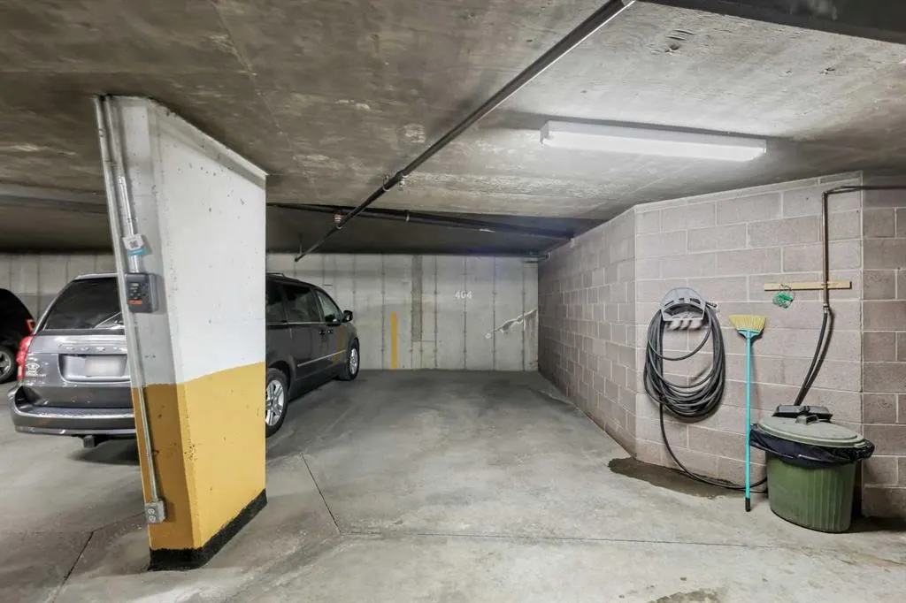 7239 Sierra Morena Boulevard SW, #404